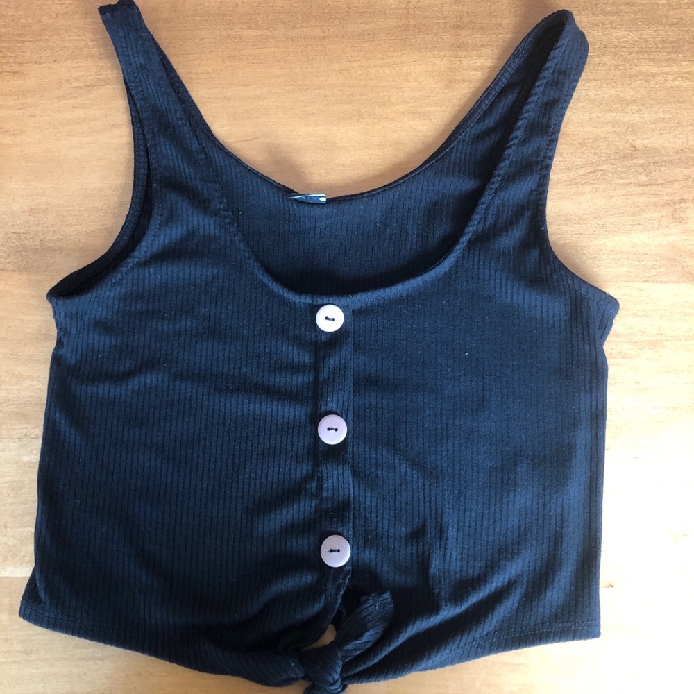 Iris Basic Black Crop Top